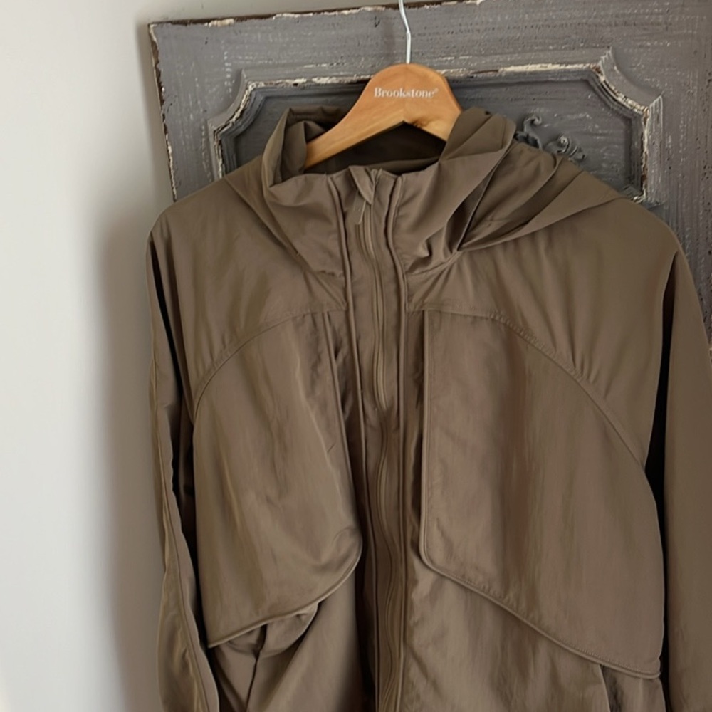 Lululemon Womens Always Effortless Full Zip Hooded Jacket Coat. Like New!